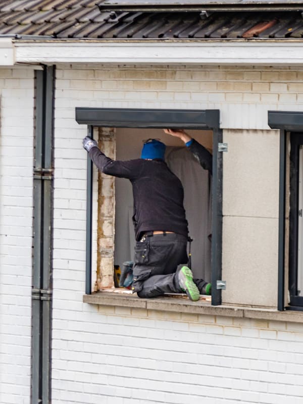 Remplacement et la r&eacute;novation de portes d&rsquo;entr&eacute;e, fen&ecirc;tres